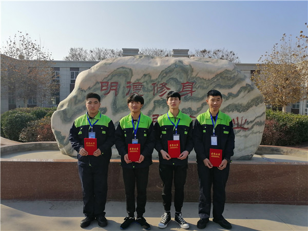 “汽修运用与维修”专业技能大赛圆满落幕
